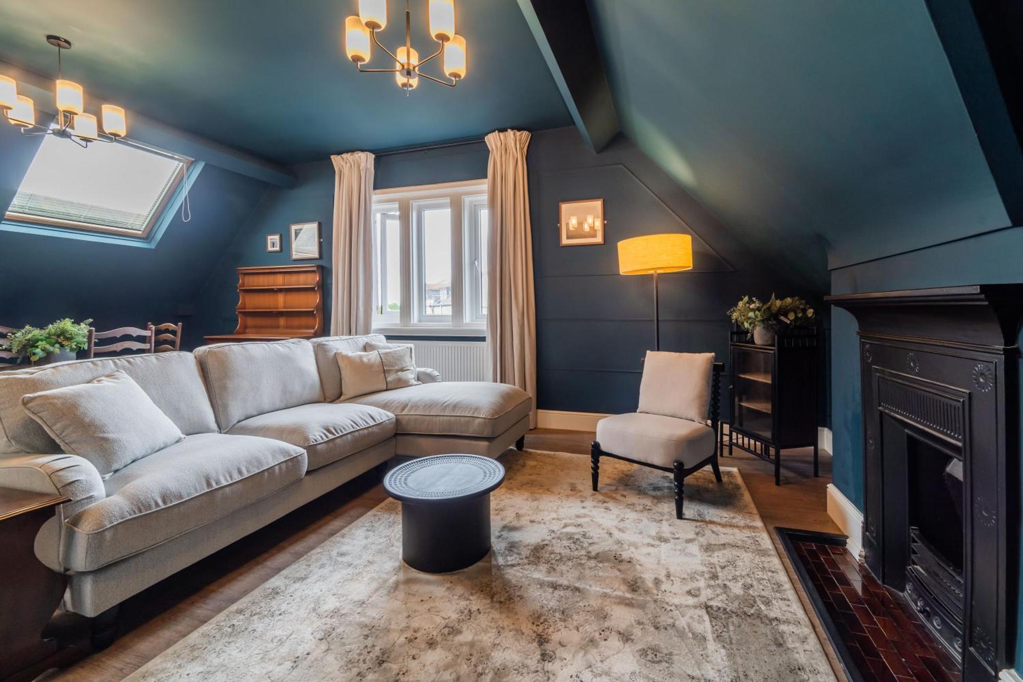 2 The Quadrant Luxury Apartments - Хойлейк Екстериор снимка