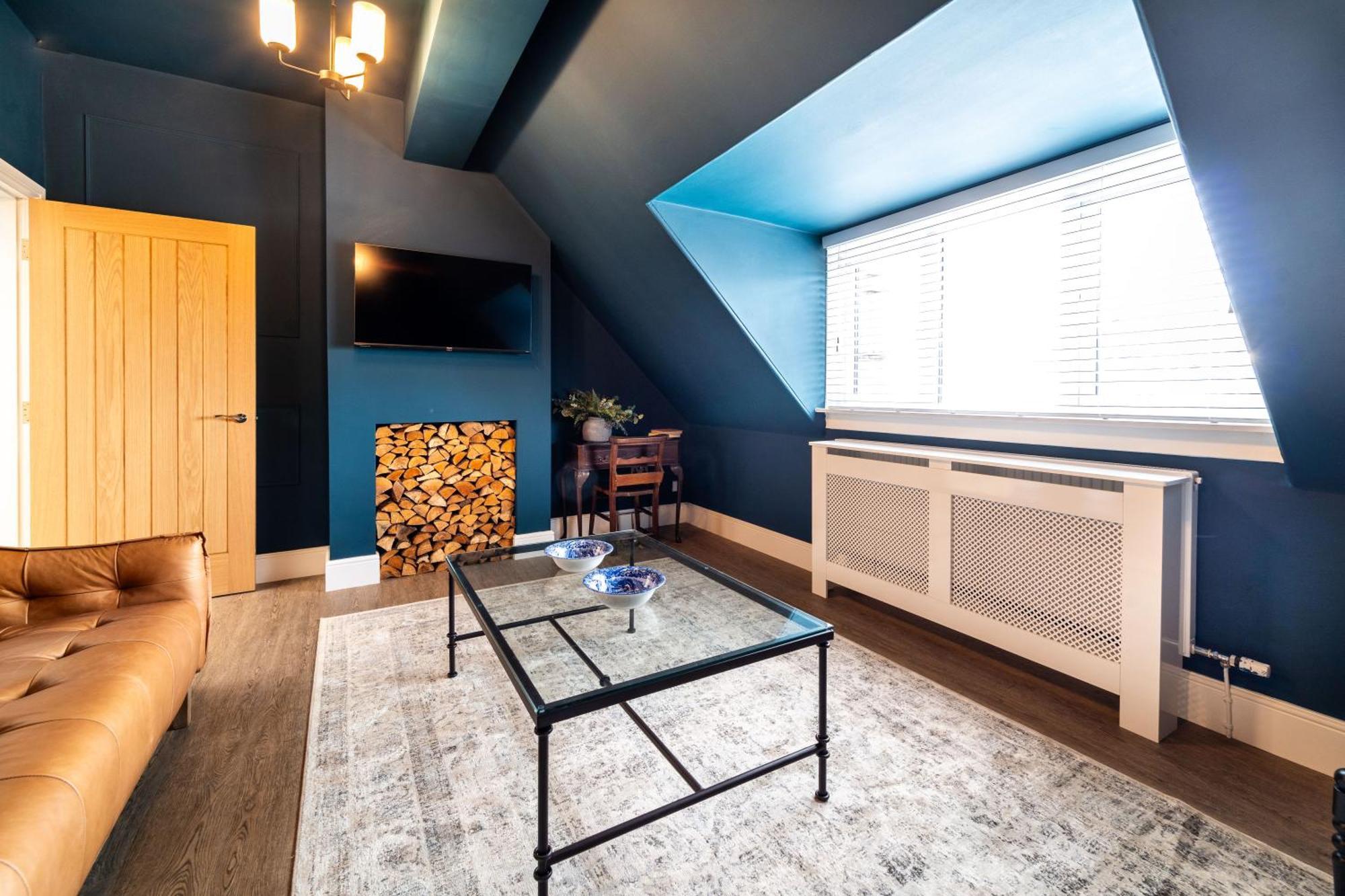 2 The Quadrant Luxury Apartments - Хойлейк Екстериор снимка
