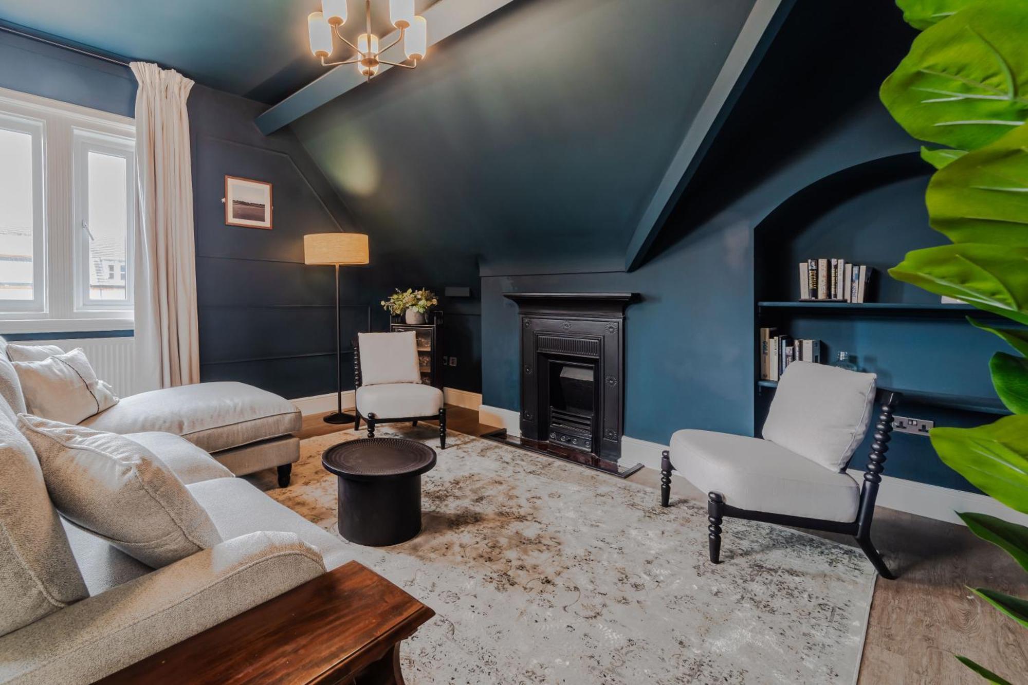 2 The Quadrant Luxury Apartments - Хойлейк Екстериор снимка