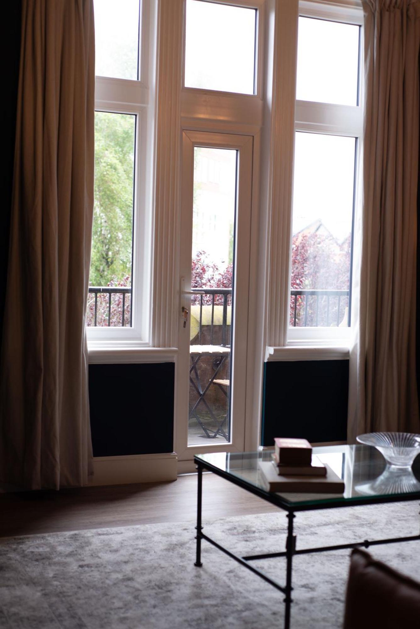 2 The Quadrant Luxury Apartments - Хойлейк Екстериор снимка