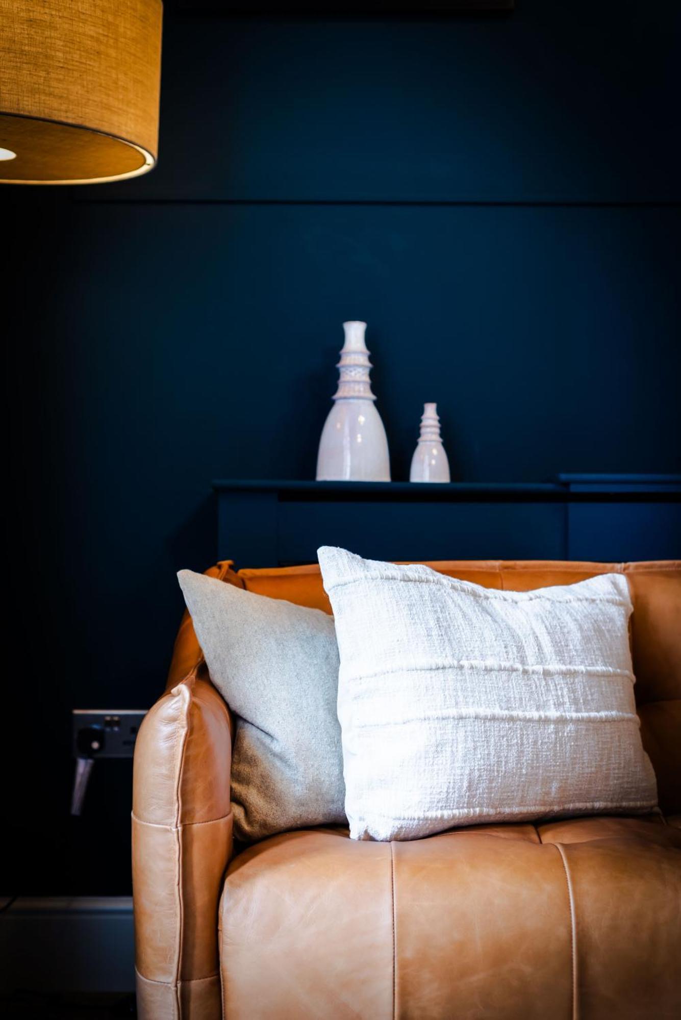 2 The Quadrant Luxury Apartments - Хойлейк Екстериор снимка
