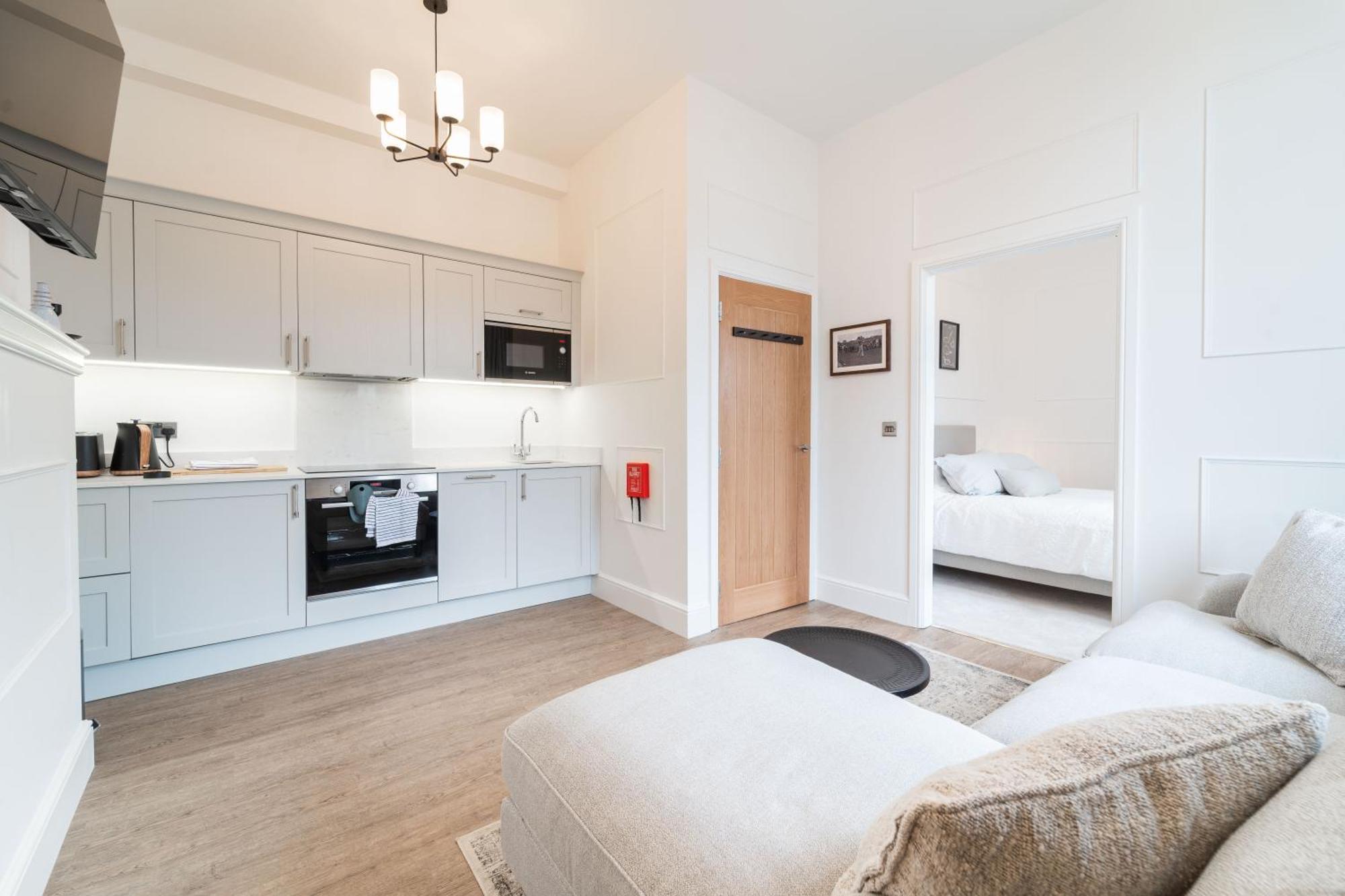2 The Quadrant Luxury Apartments - Хойлейк Екстериор снимка