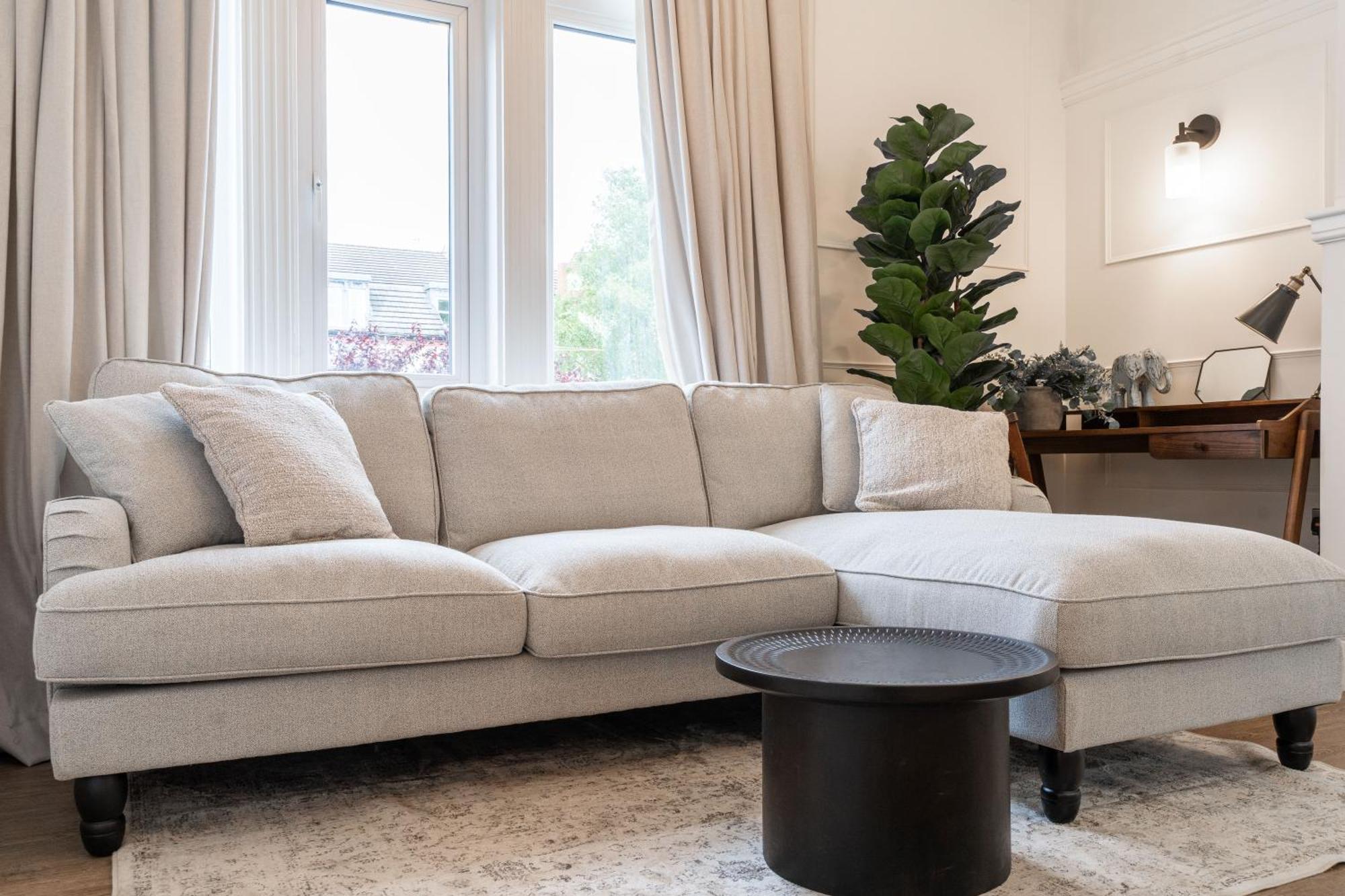 2 The Quadrant Luxury Apartments - Хойлейк Екстериор снимка