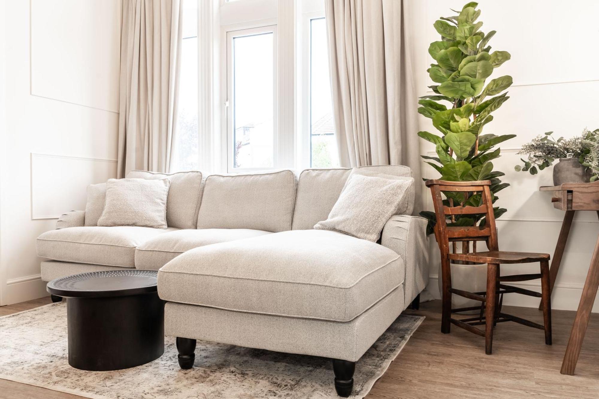 2 The Quadrant Luxury Apartments - Хойлейк Екстериор снимка